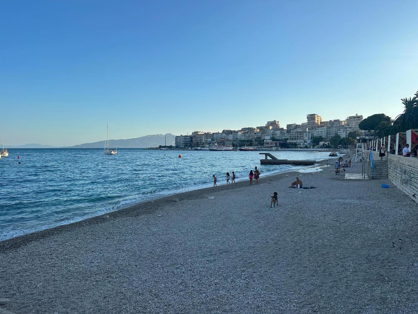 Seafront Apartment Sarandë Exterior foto